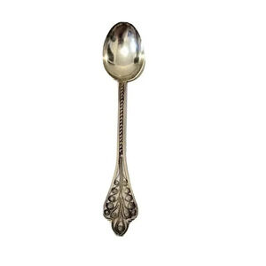 Vintage Relish Spoon Coiled Pattern 14g 5 1/4"